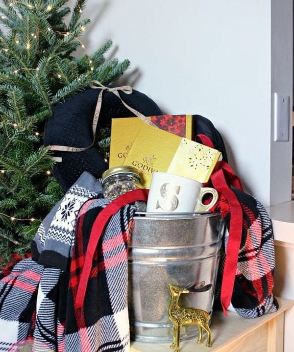 Gift Basket to Keep Your Loved Ones Warm and Cozy