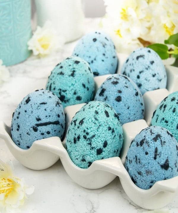 DIY Bath Bombs Easter Eggs