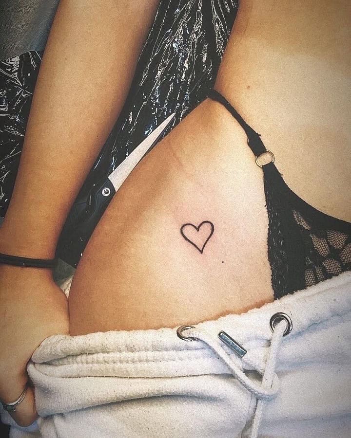 47] Hip Love Heart Tattoo: Sensual Statement