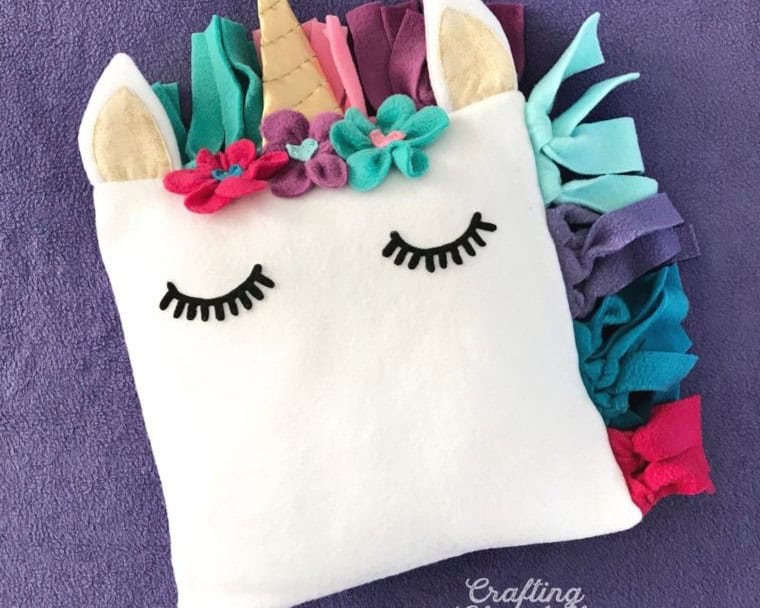 DIY Fleece Unicorn Pillow