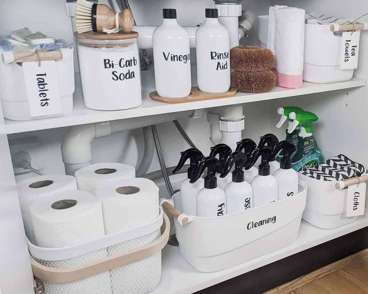 Under the Sink Tub Storage