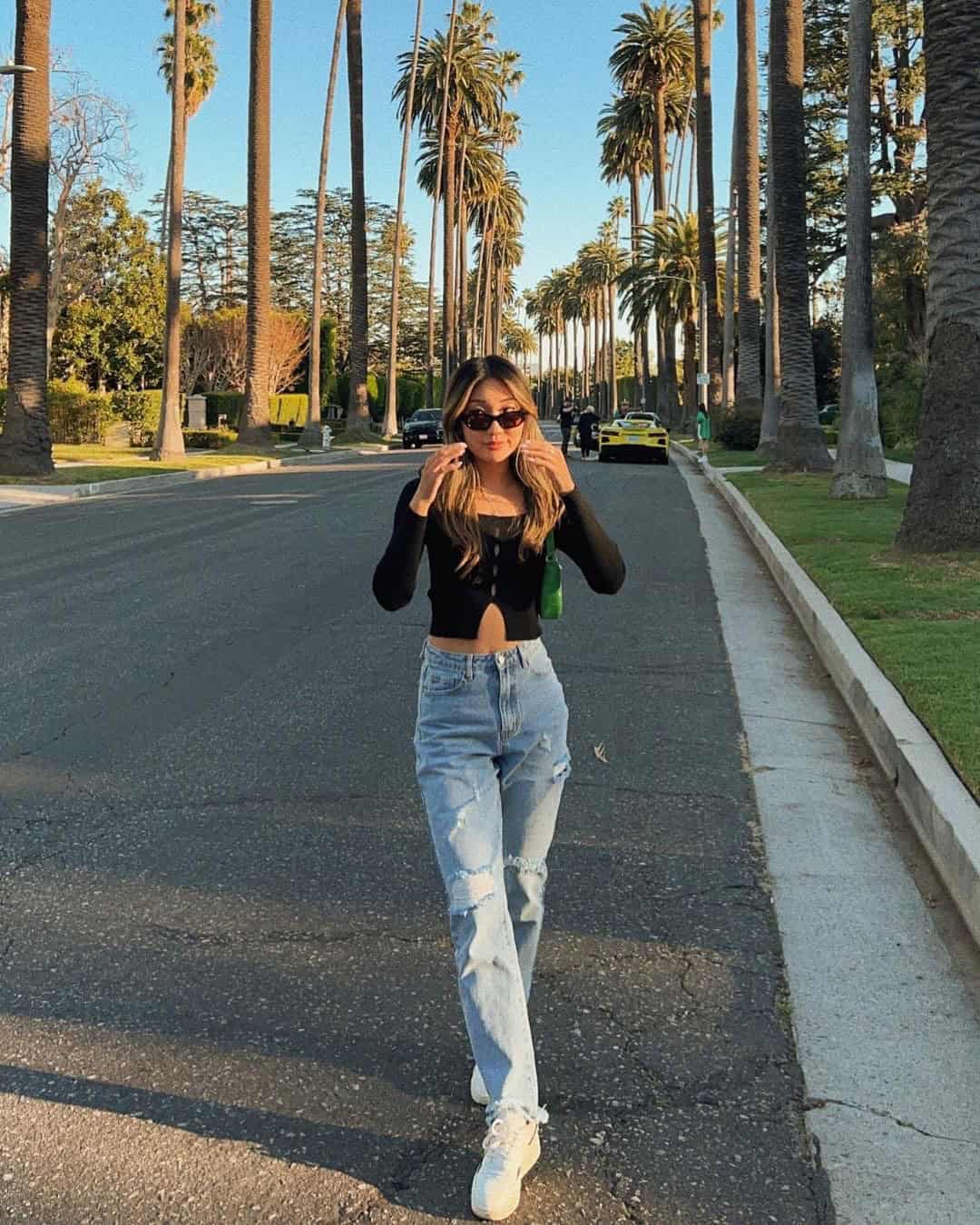 BLACK CROP TOP + JEANS