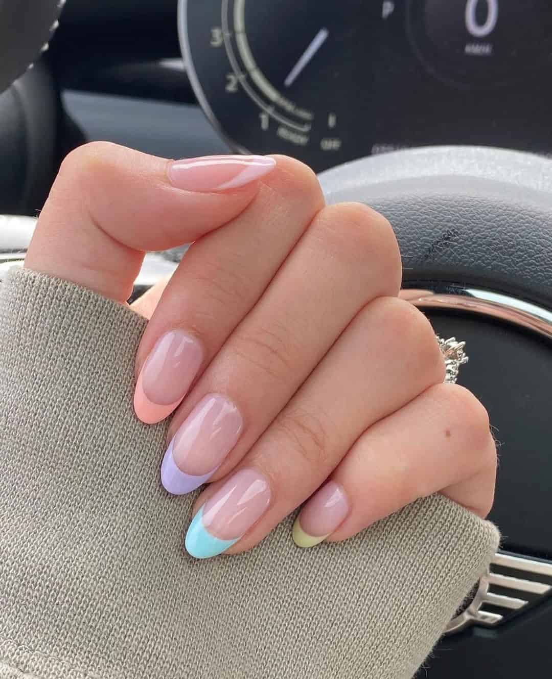 PASTEL FRENCH NAILS