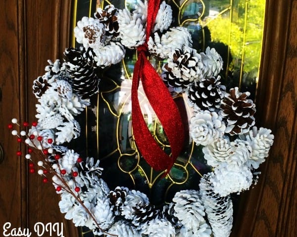 Easy DIY Pine Cone Wreath