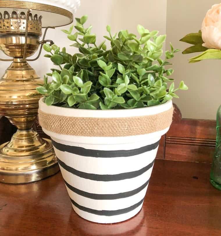 Terra Cotta Pot Makeover