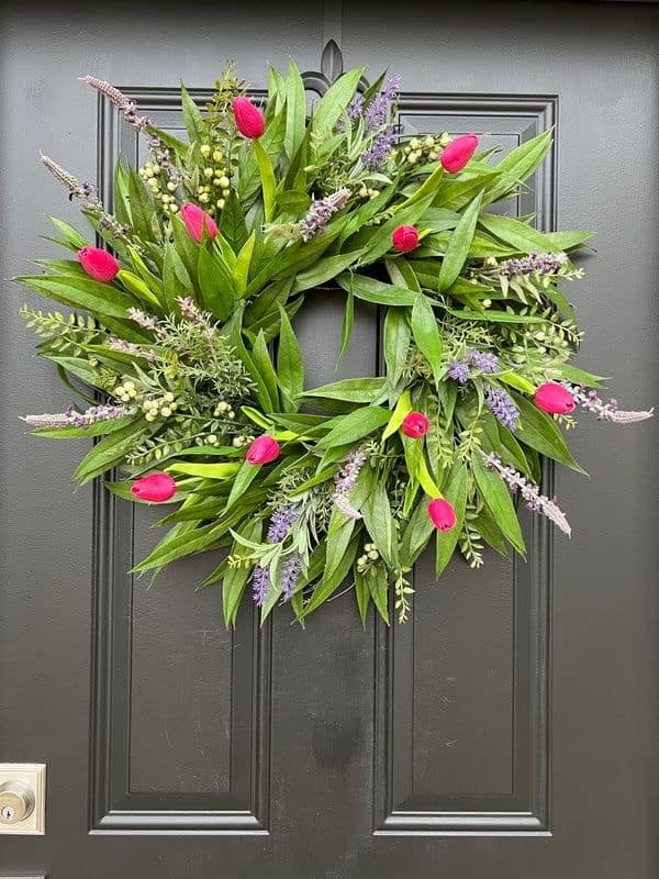 TULIP AND BAY LEAF WREATH