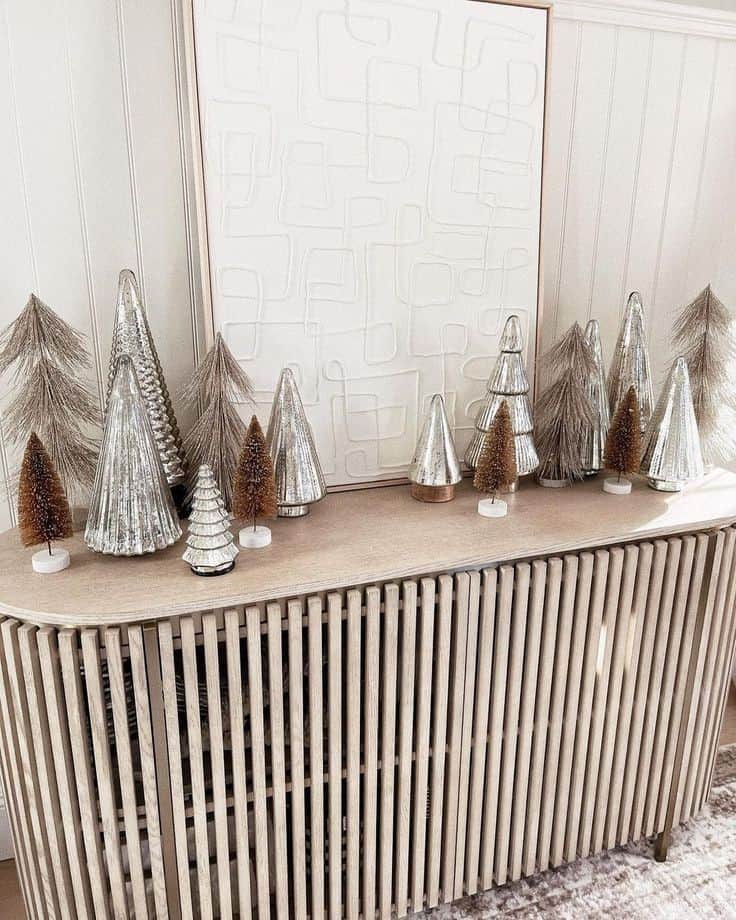 CONSOLE TABLE CHRISTMAS DECOR