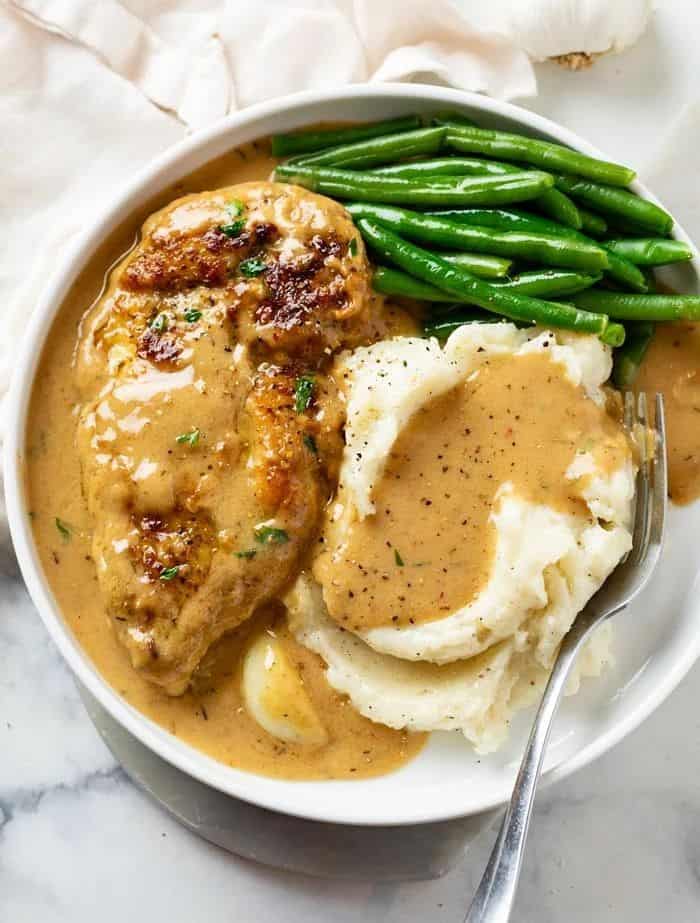 CREAMY GARLIC CHICKEN