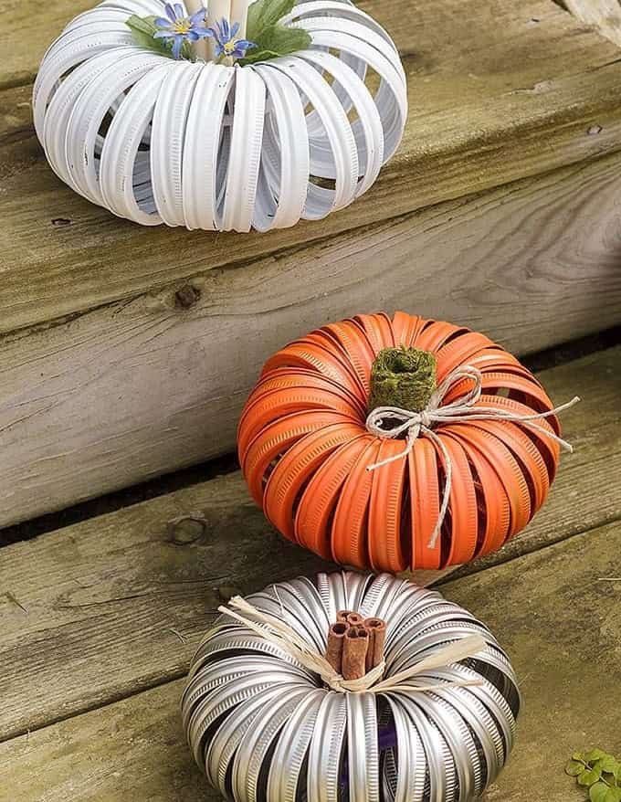 Mason Jar Lid Pumpkins