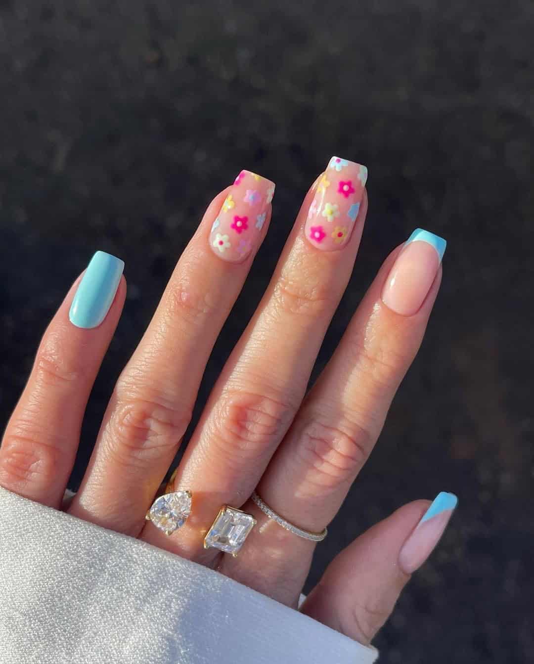 FLORAL NAILS