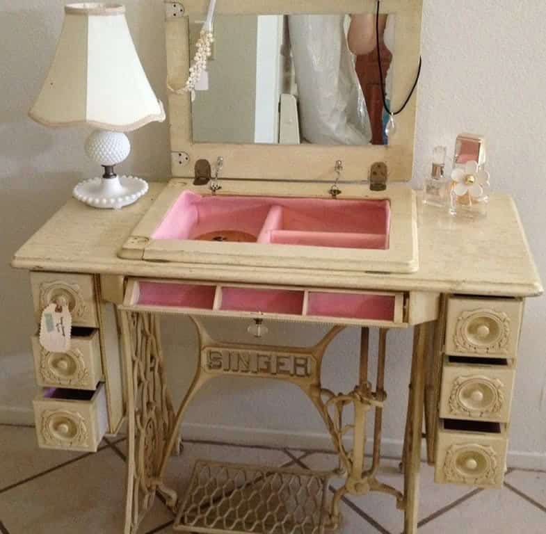 Old Sewing Machine Turned into a Vanity Table