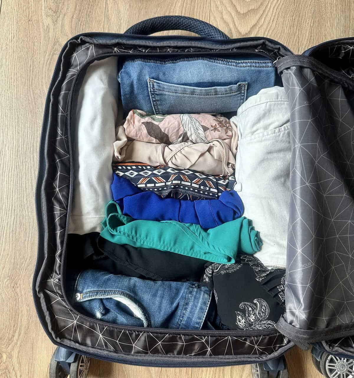 Roll Up Clothes Instead of Folding Them