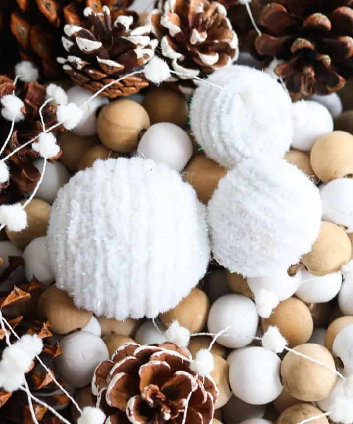 Pipe Cleaner Snow Balls