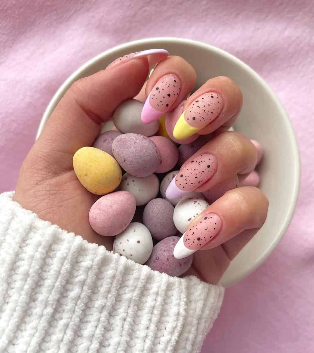 COLORED TIPS WITH SPECKLES