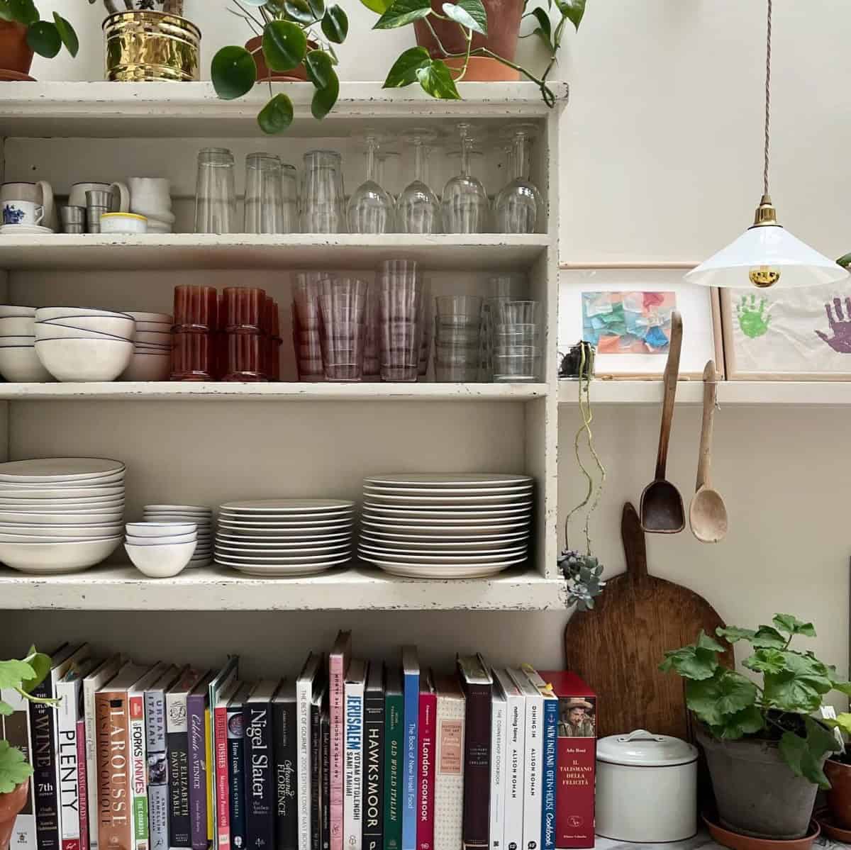 Seamless Open Shelves