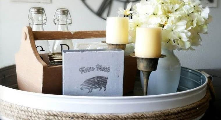 DIY Farmhouse Tray Centerpiece