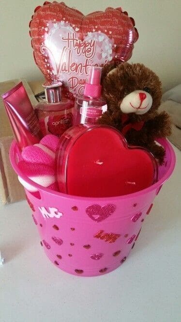 CUTE VALENTINES BUCKET