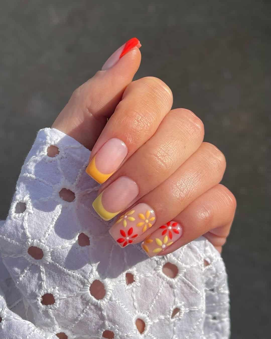 CUTE SUMMER NAILS