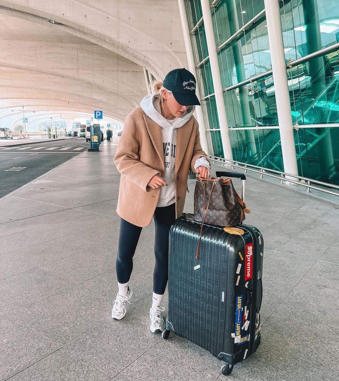 HOODIE + LEGGINGS + CAMEL COAT