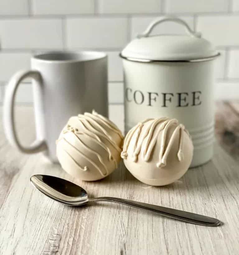 White Chocolate Mocha Coffee Bombs