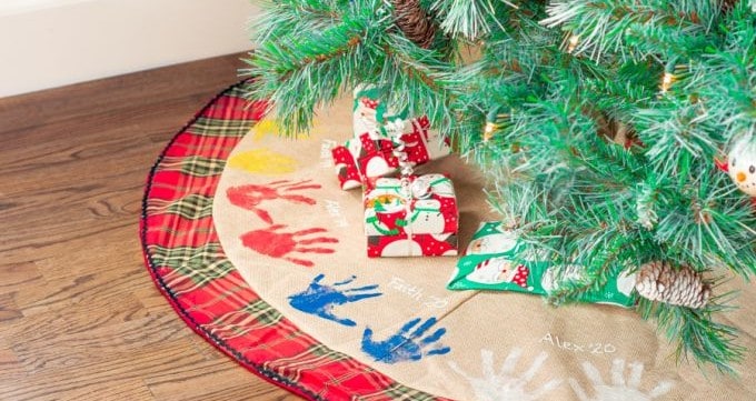 Memory Handprint Tree Skirt