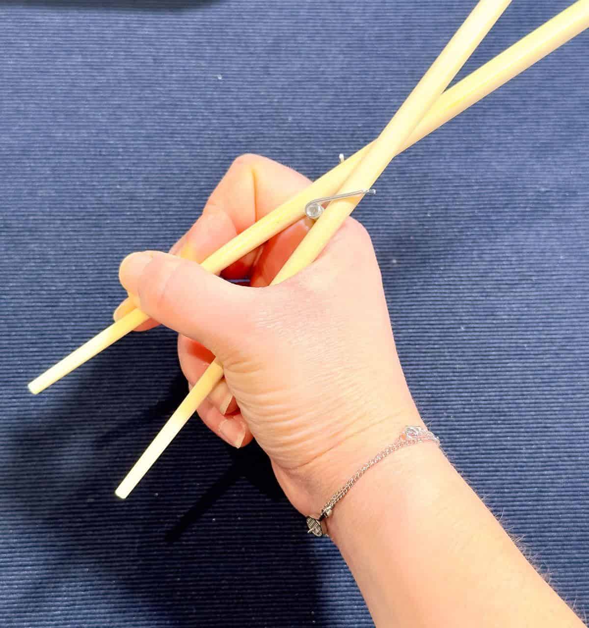 Use Chopsticks Easily