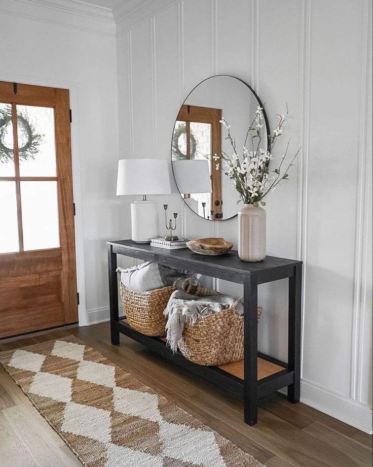 FARMHOUSE ENTRYWAY DECOR