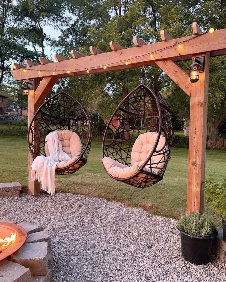 HANGING EGG CHAIRS