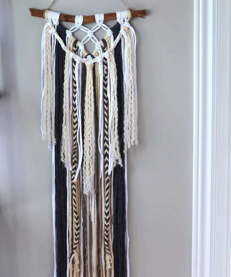 15-Minute DIY Macrame Wall Hanging