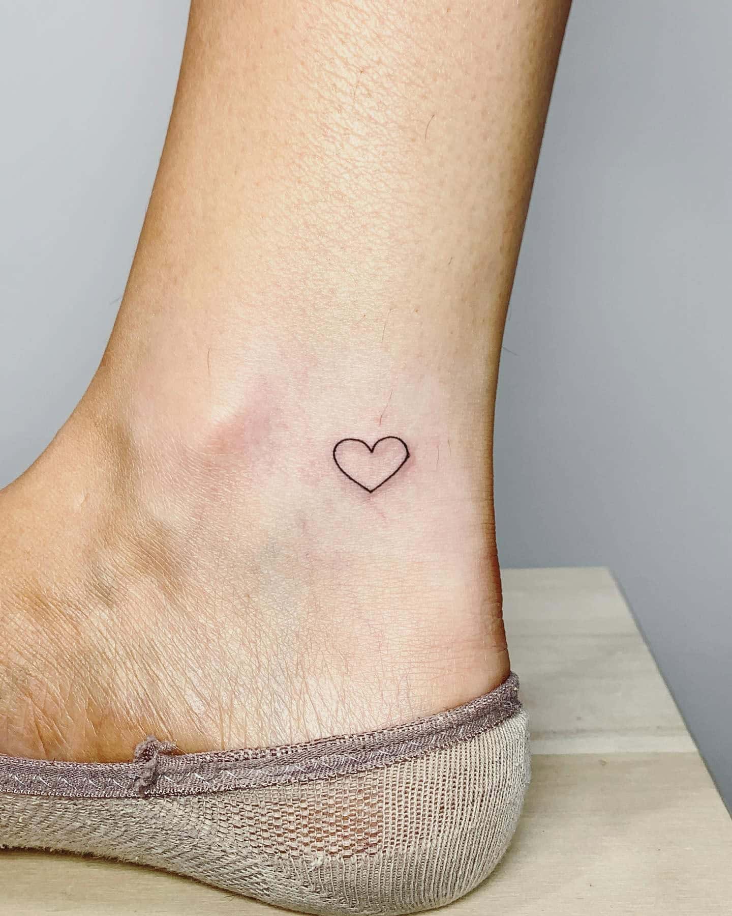 51] Fineline Ankle Heart: Subtle Inspiration