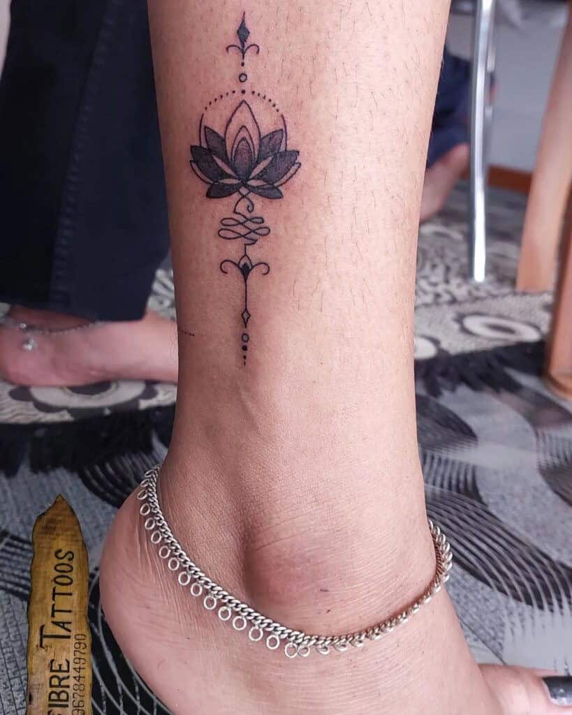 2] Bohemian Tattoo Design For Women On Leg