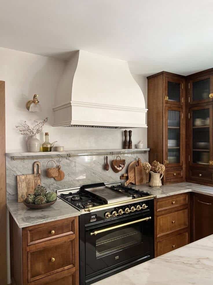 OLD MONEY KITCHEN IDEA