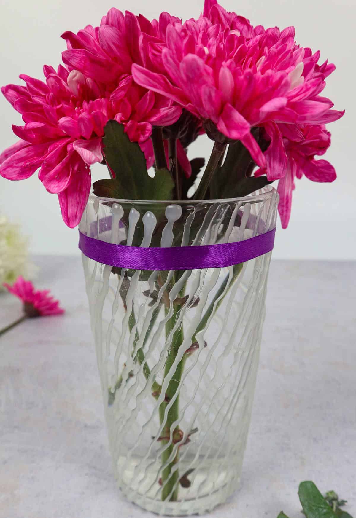 DIY Hot Glue Gun Vase