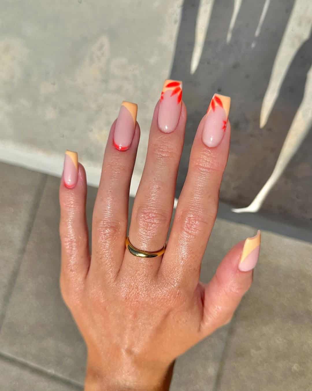 SIMPLE SUMMER NAILS