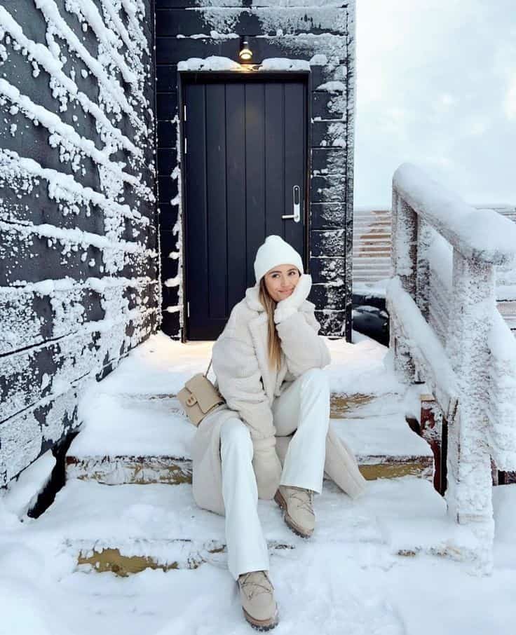 TEDDY COAT + WHITE JOGGERS + CREAM SWEATER