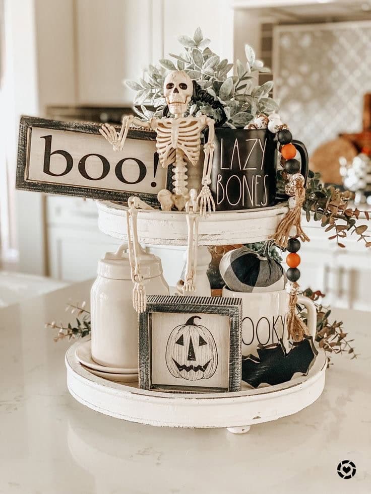 NEUTRAL HALLOWEEN TIERED TRAY