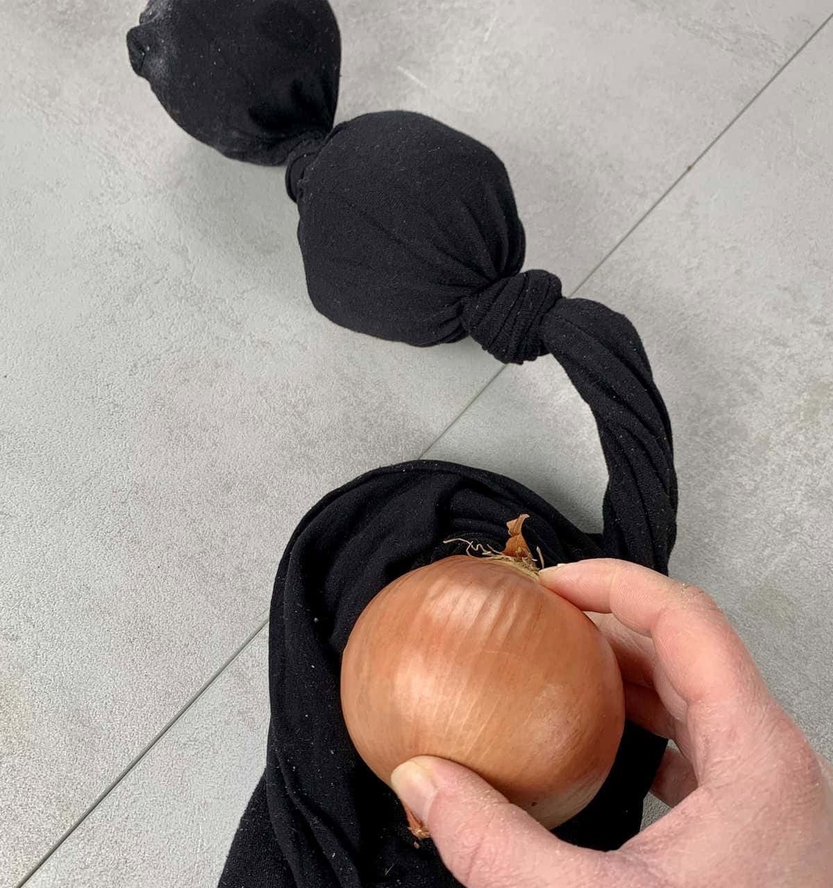 Store Onions Using a Pantyhose