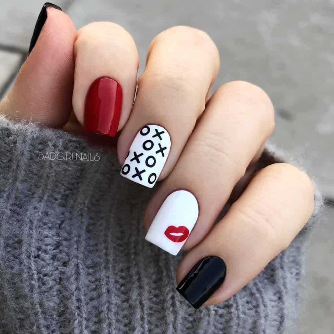 XOXO VALENTINES DAY NAILS