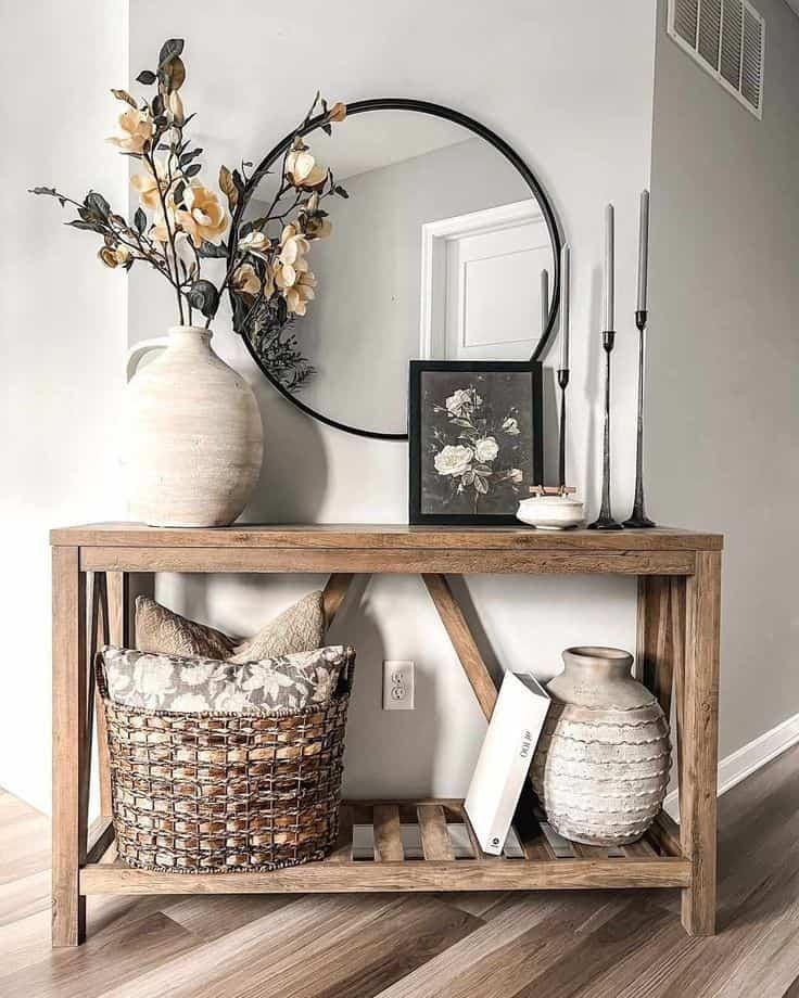 ENTRYWAY TABLE DECOR WITH VASES