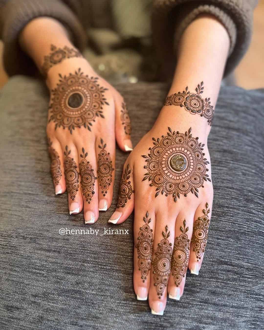 ELEGANT MANDALA DESIGN