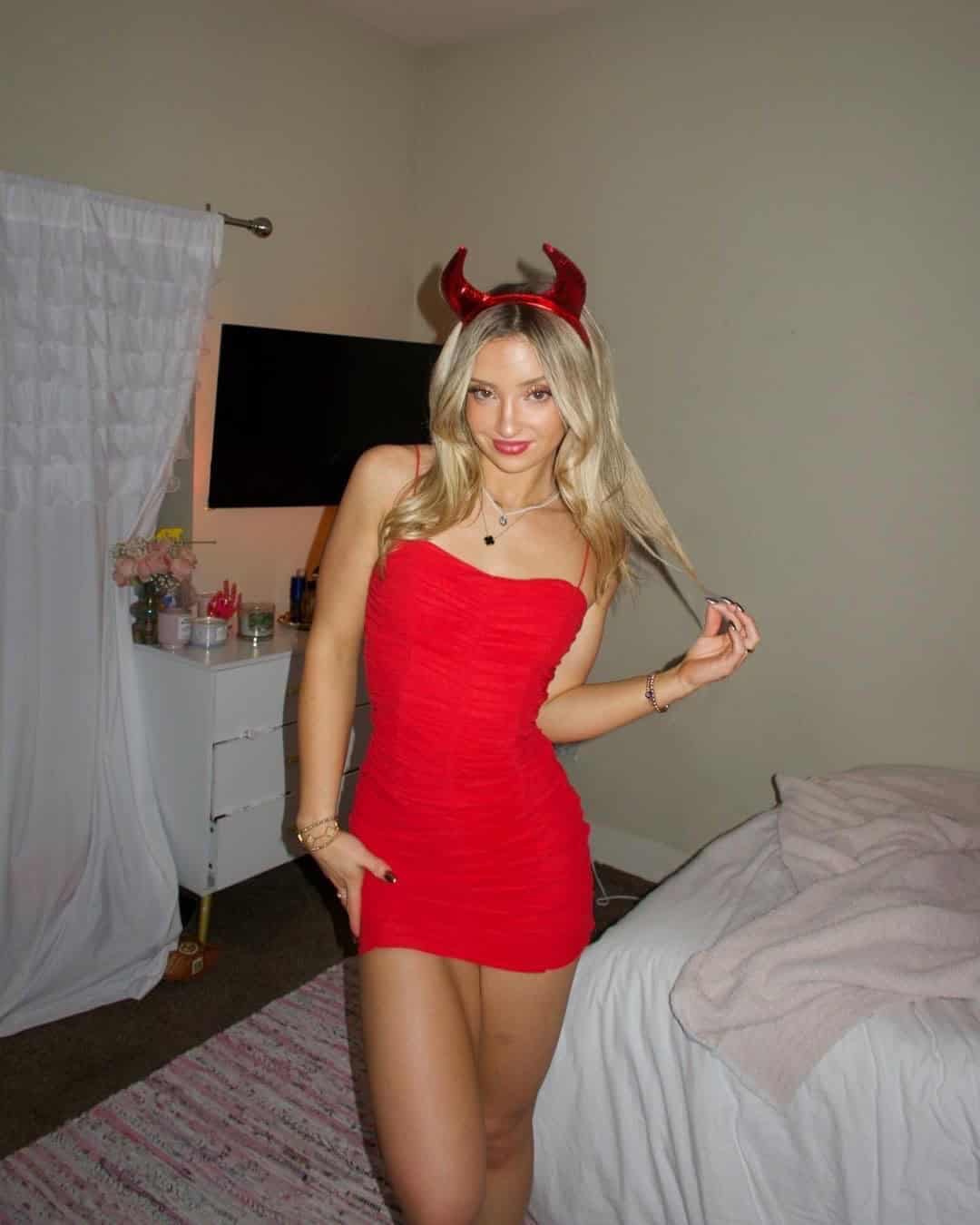 SEXY DEVIL