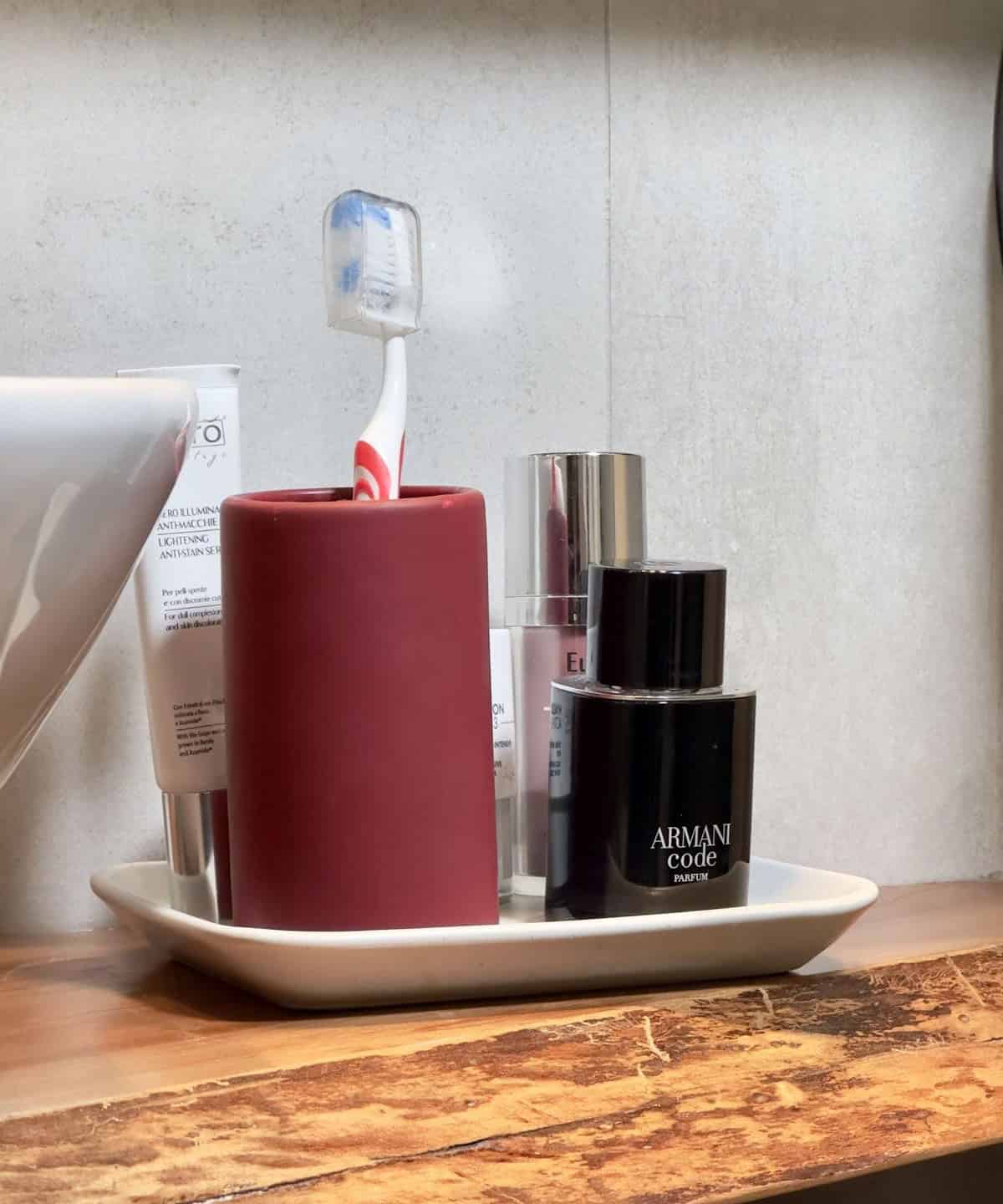 Keep A Small Tray By The Sink For Essentials