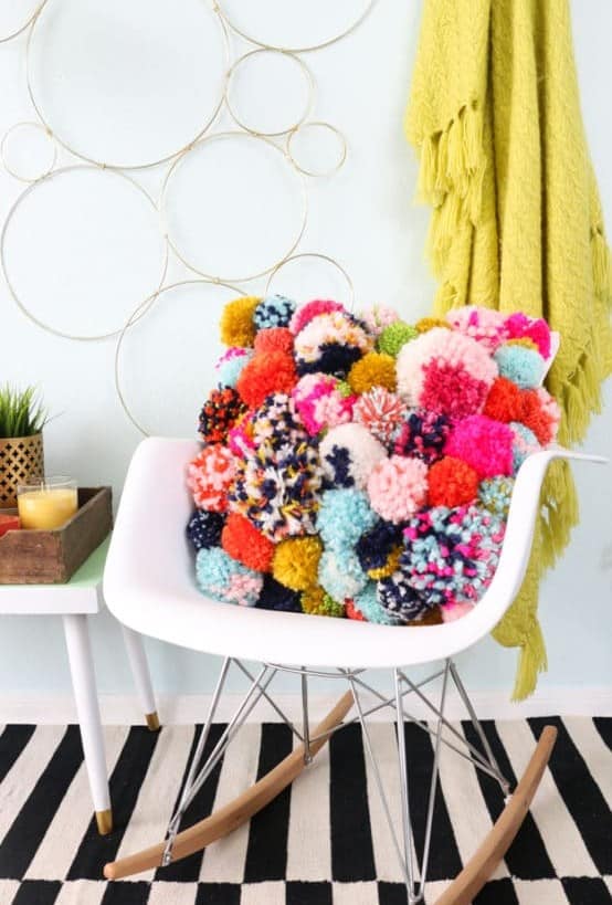 Super-Cute Pom-Pom Pillow