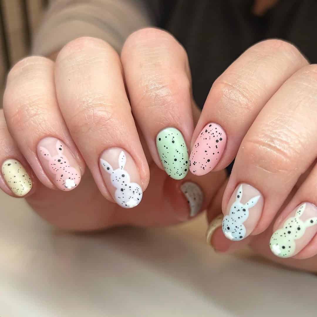 SPECKLED EGG NAILS