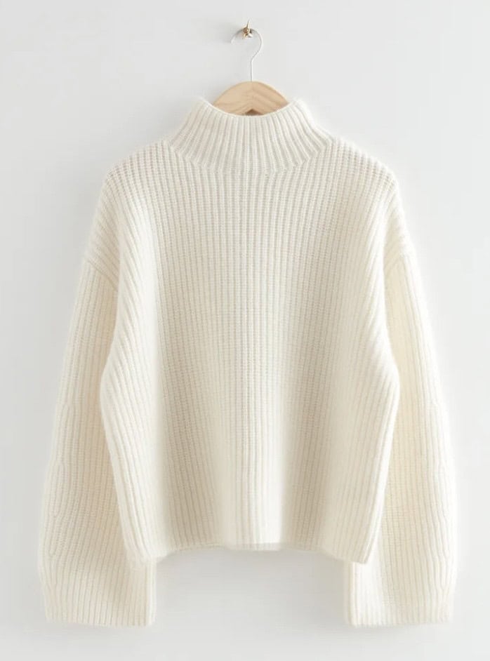 WOOL KNIT SWEATER