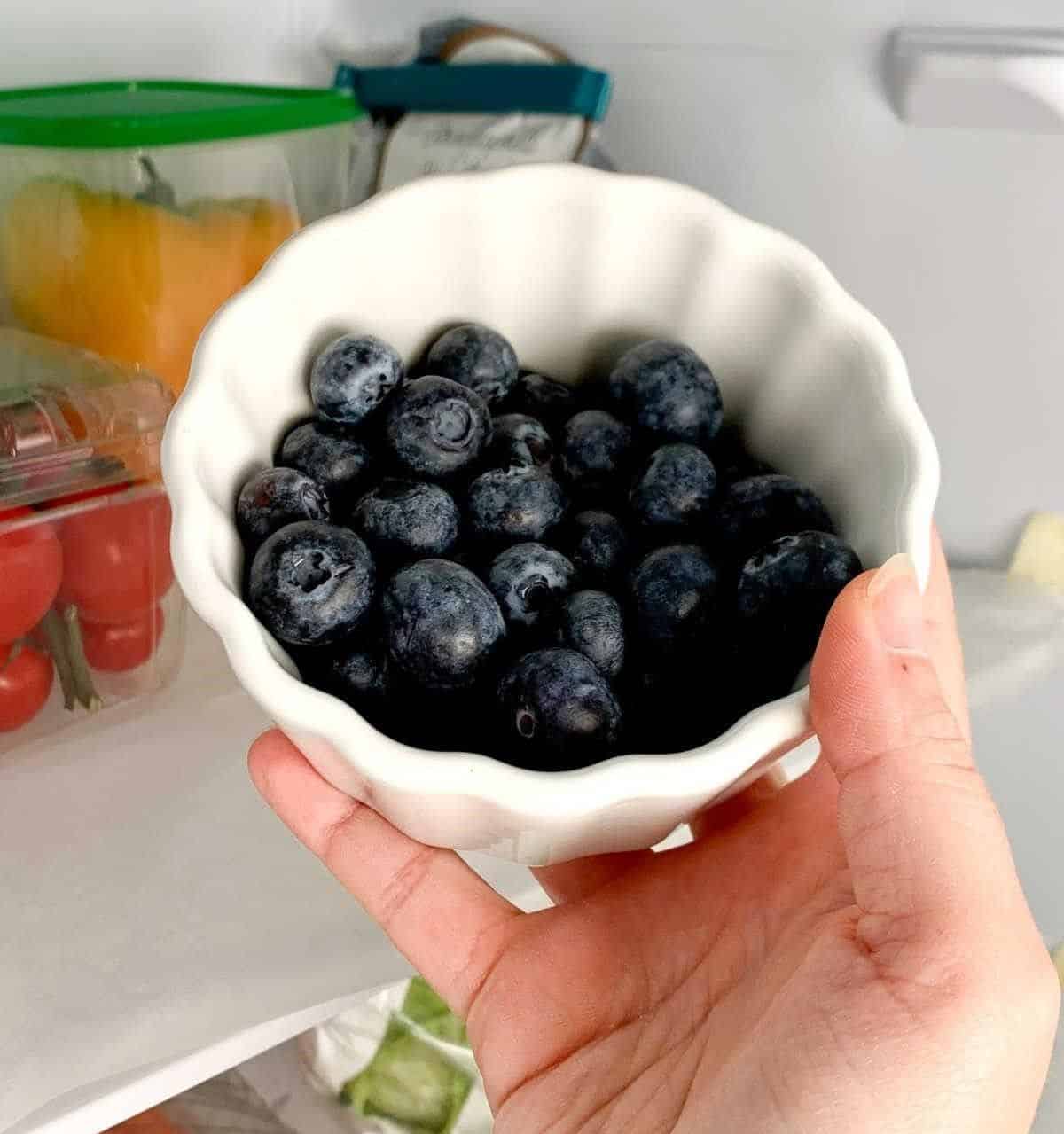 Use a Vinegar Solution for Berries