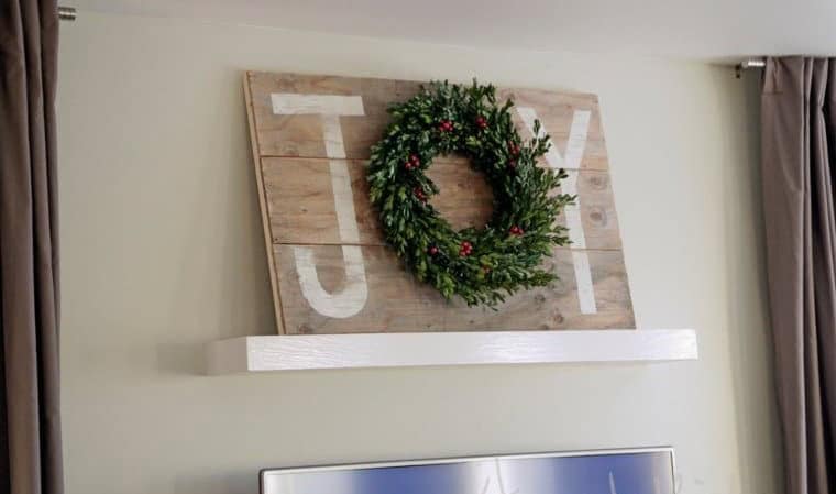 Joy Holiday Sign Christmas Wall Art