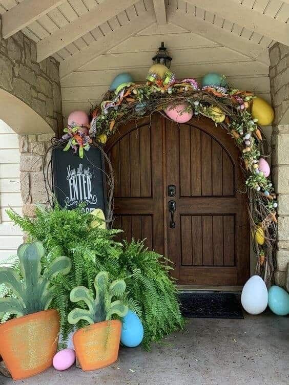 GORGEOUS DOOR DECOR