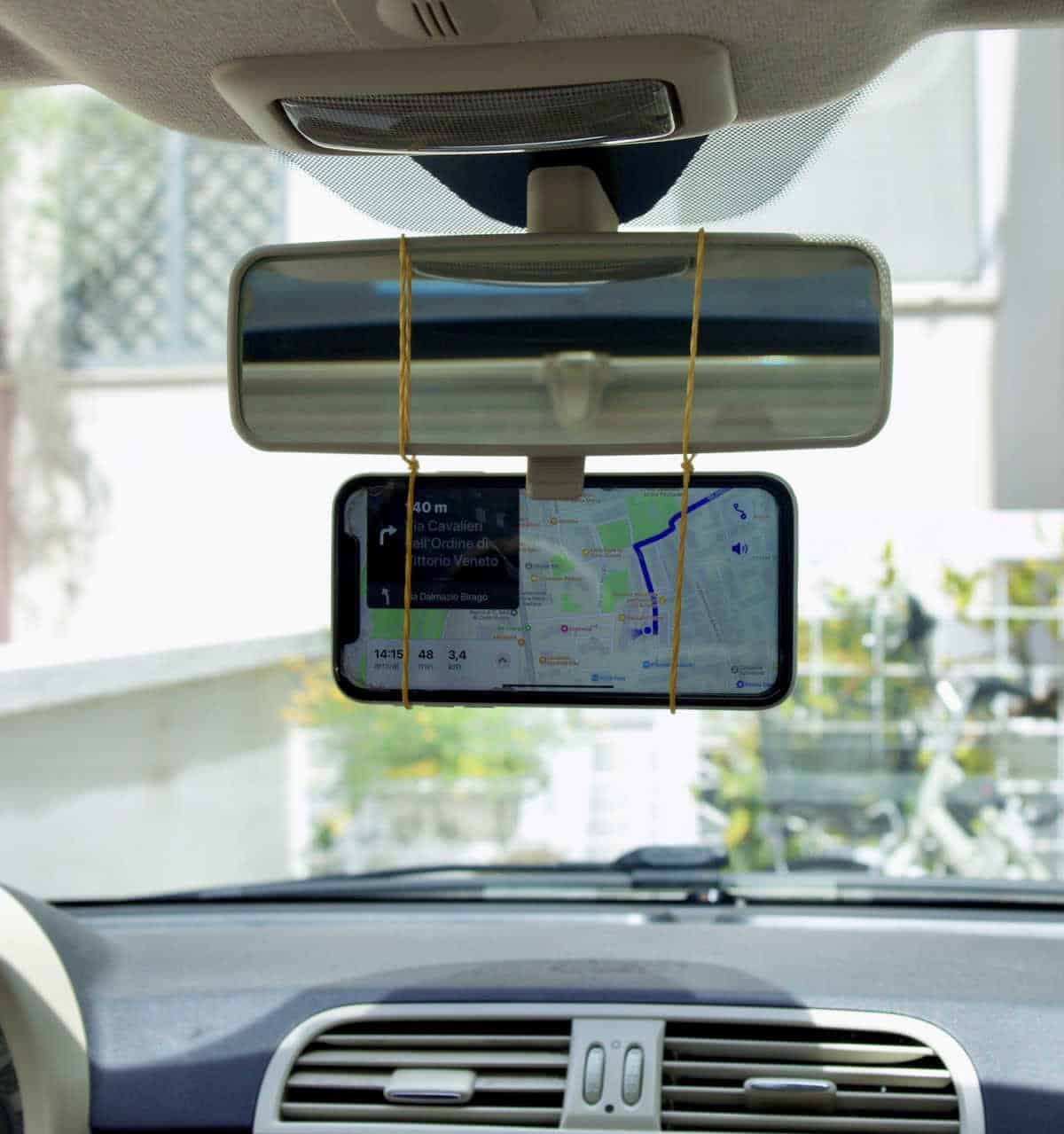 Hang Your Phone In The Car