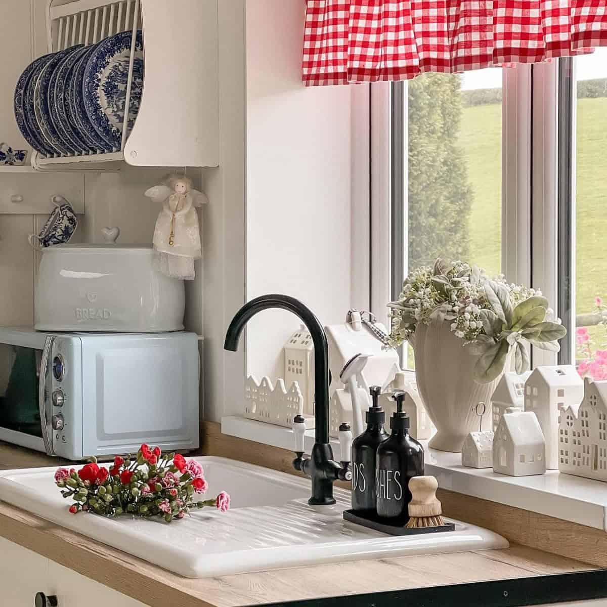 Gingham Kitchen Curtain